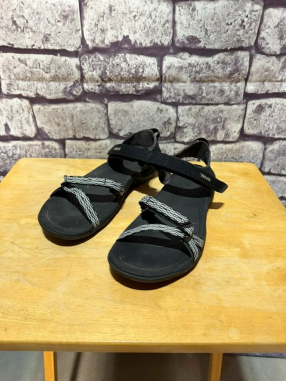 Teva Black & Gray Fabric Upper Sandals Size 8